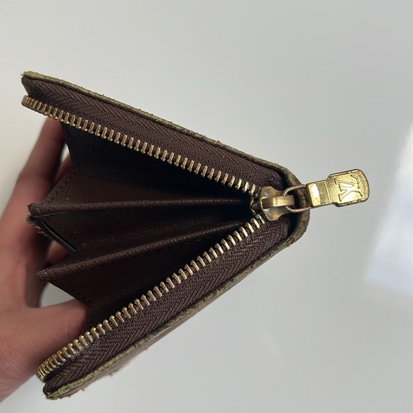 Louis Vuitton Denim Long Zippy Wallet in great condition - Picture 15 of 17